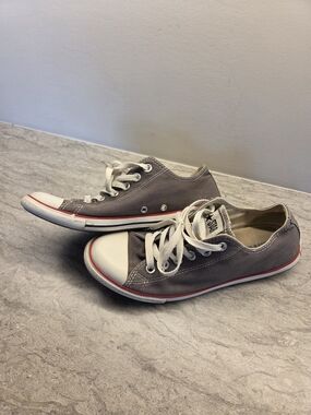Vintage Converse Women’s Low-Top Canvas Sneakers in Gray
